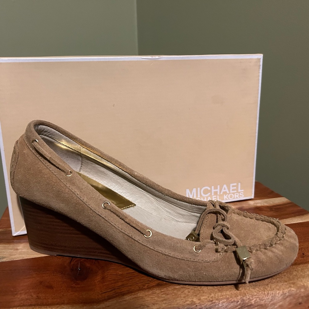 Michael Kors Amber Moc Wedge in Peanut